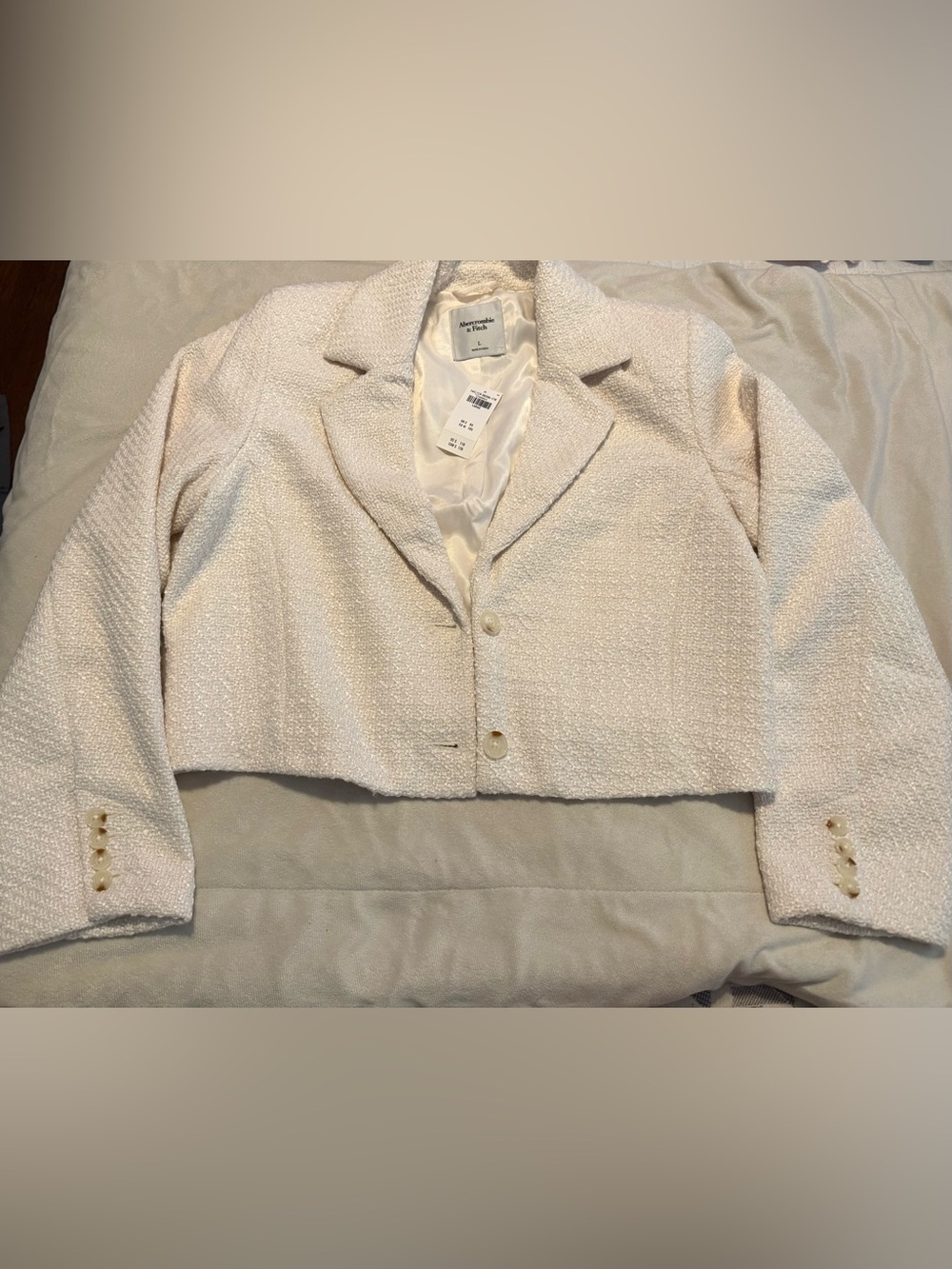 Abercrombie & Fitch Cream Bouclé Cropped Blazer - Picture 1 of 4